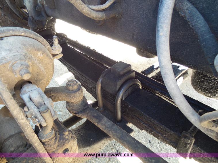 image for item L2025 1999 Sterling A9500 mixer truck