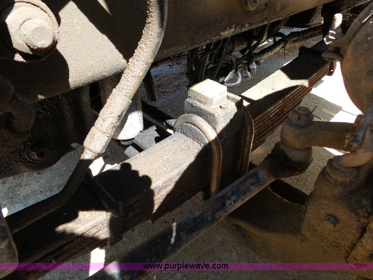 image for item L2025 1999 Sterling A9500 mixer truck