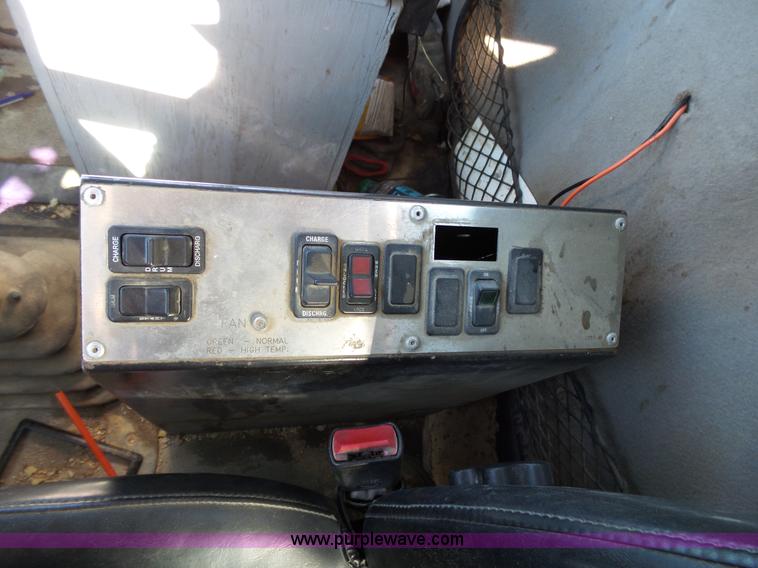 image for item L2025 1999 Sterling A9500 mixer truck