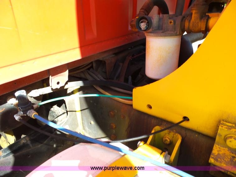 image for item L2026 1997 Ford LT8000 mixer truck