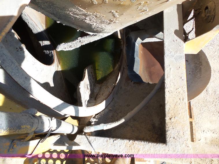 image for item L2026 1997 Ford LT8000 mixer truck