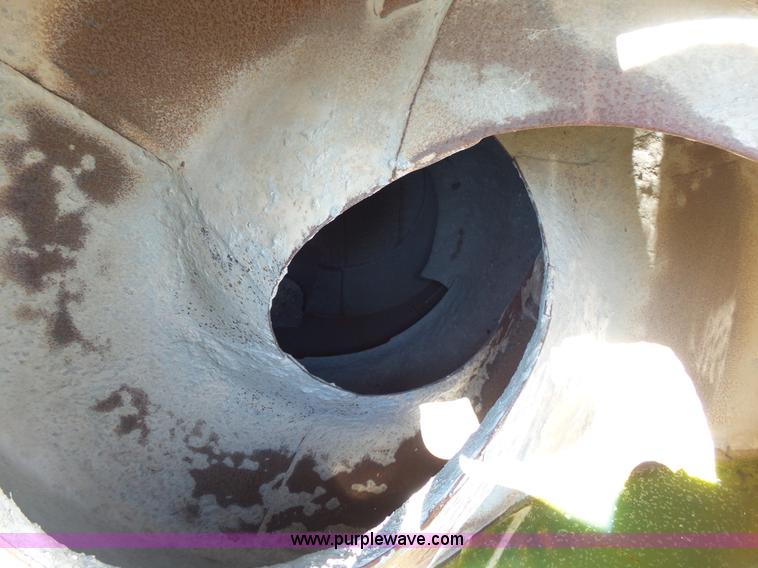 image for item L2026 1997 Ford LT8000 mixer truck