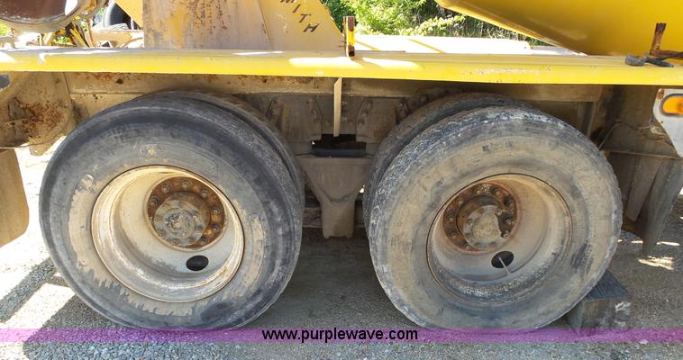 image for item L2026 1997 Ford LT8000 mixer truck