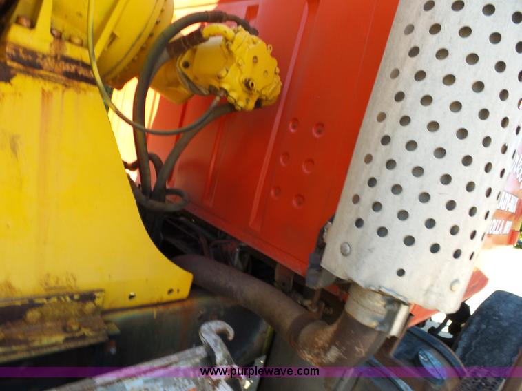 image for item L2026 1997 Ford LT8000 mixer truck