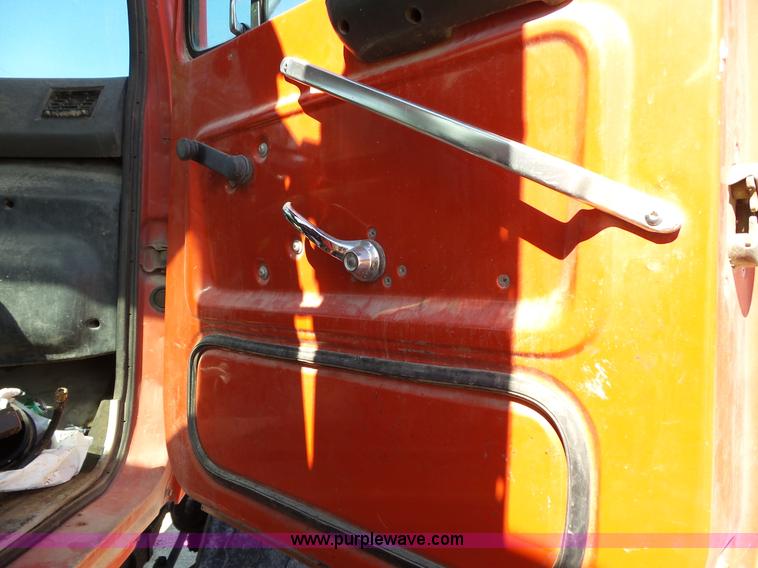 image for item L2026 1997 Ford LT8000 mixer truck