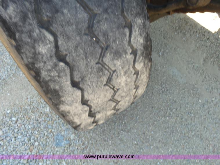 image for item L2026 1997 Ford LT8000 mixer truck