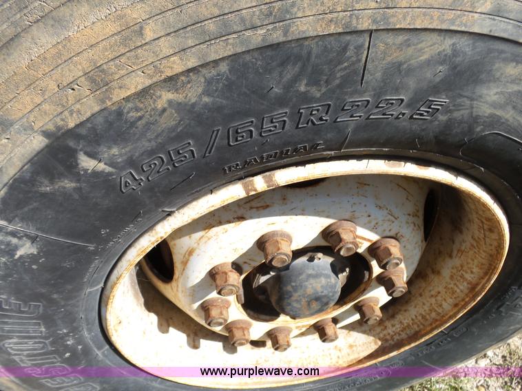 image for item L2026 1997 Ford LT8000 mixer truck