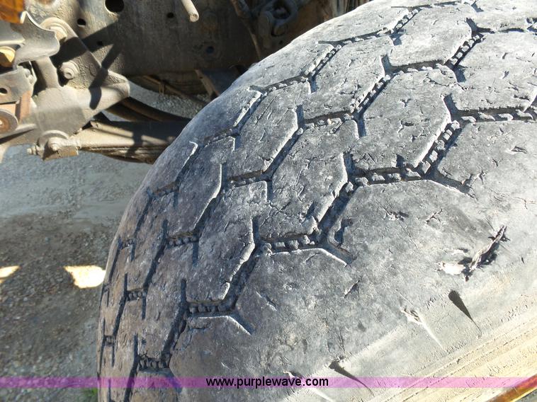 image for item L2026 1997 Ford LT8000 mixer truck