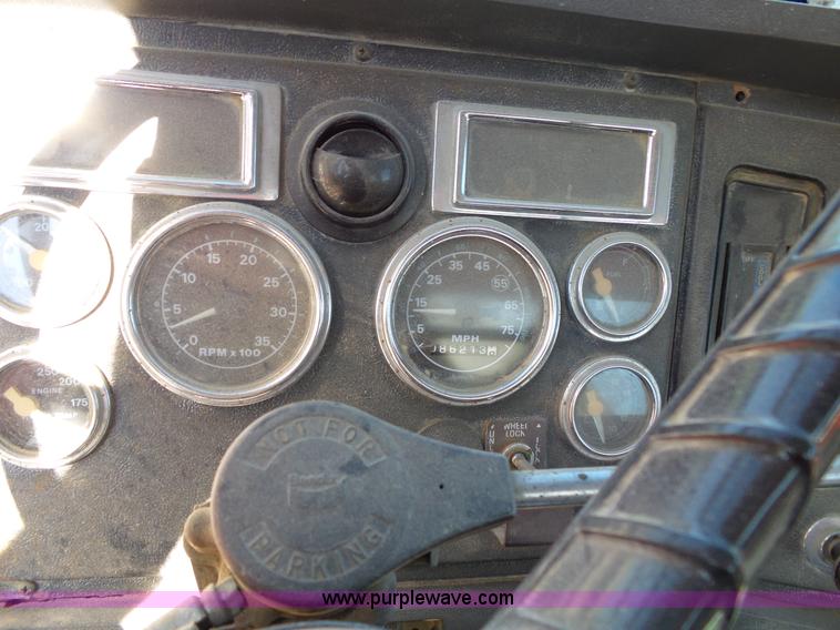 image for item L2026 1997 Ford LT8000 mixer truck