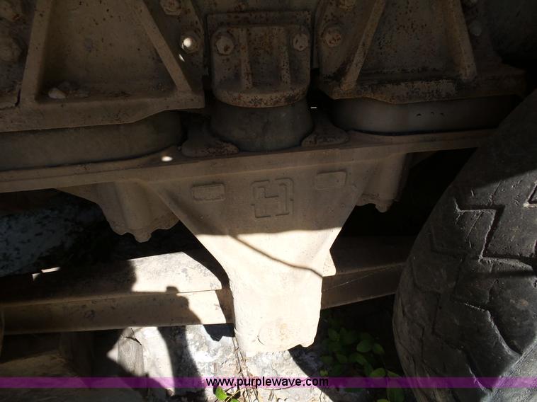 image for item L2027 1994 Ford LT8000 mixer truck