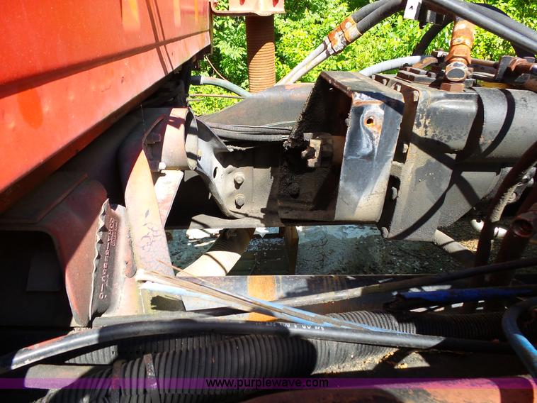 image for item L2027 1994 Ford LT8000 mixer truck