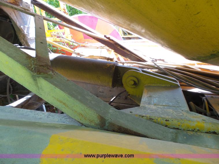 image for item L2027 1994 Ford LT8000 mixer truck