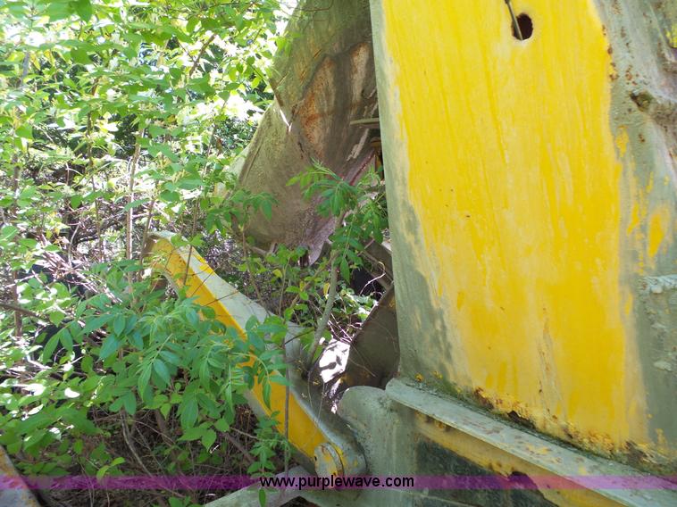 image for item L2027 1994 Ford LT8000 mixer truck