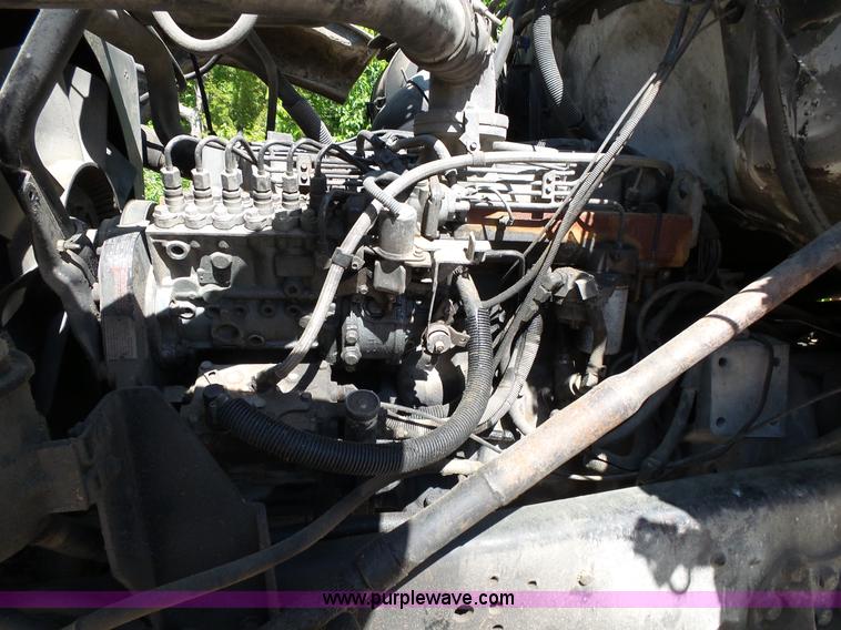 image for item L2027 1994 Ford LT8000 mixer truck