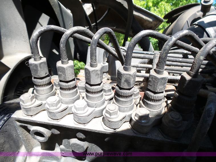 image for item L2027 1994 Ford LT8000 mixer truck