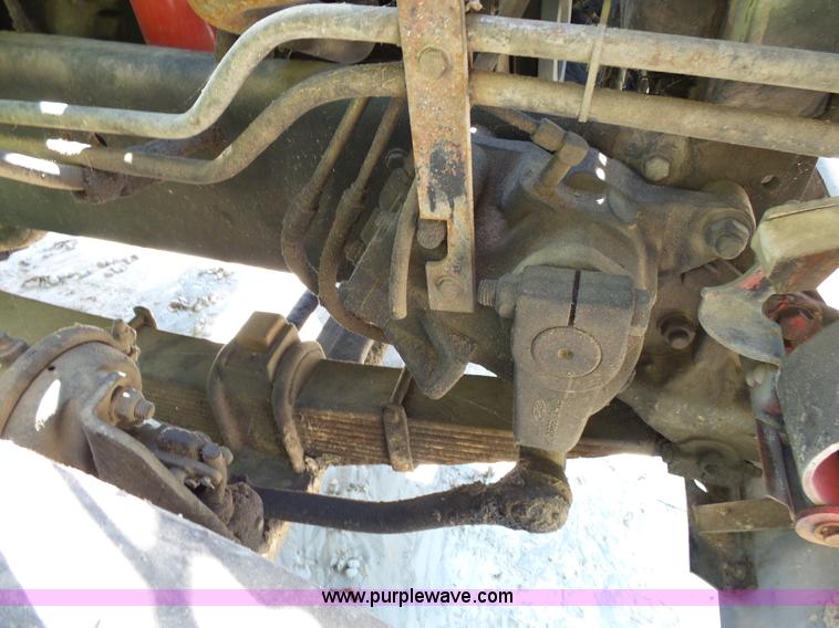 image for item L2027 1994 Ford LT8000 mixer truck