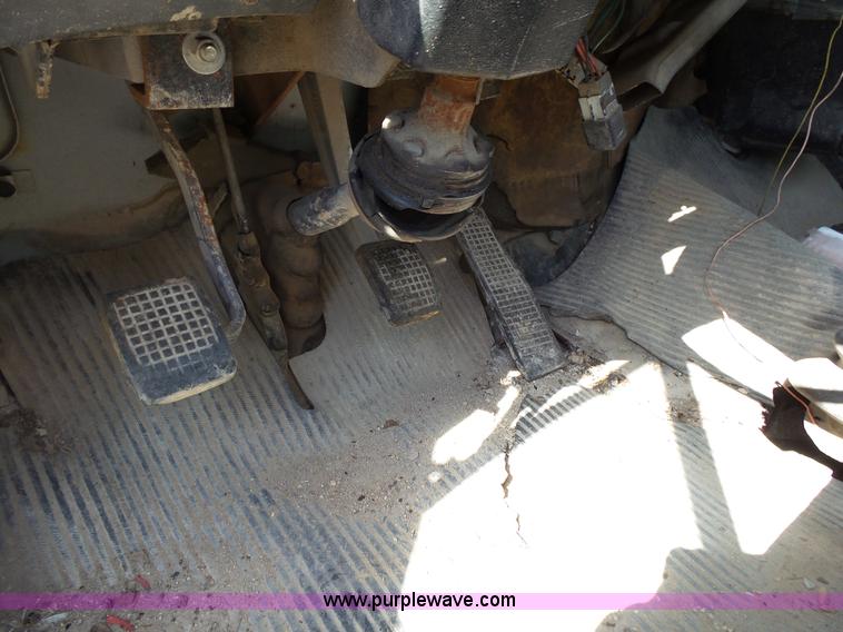 image for item L2027 1994 Ford LT8000 mixer truck