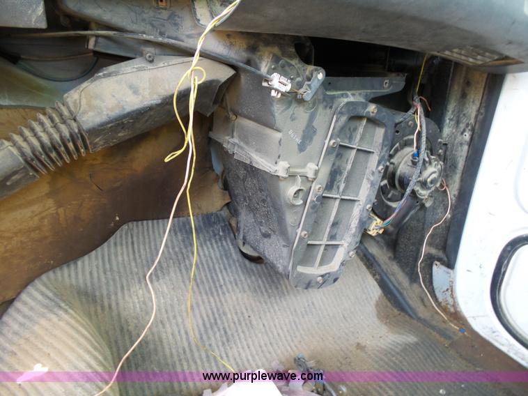 image for item L2027 1994 Ford LT8000 mixer truck