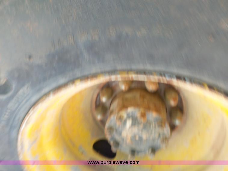 image for item L2029 1994 Ford LT8000 mixer truck