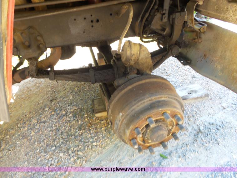 image for item L2029 1994 Ford LT8000 mixer truck