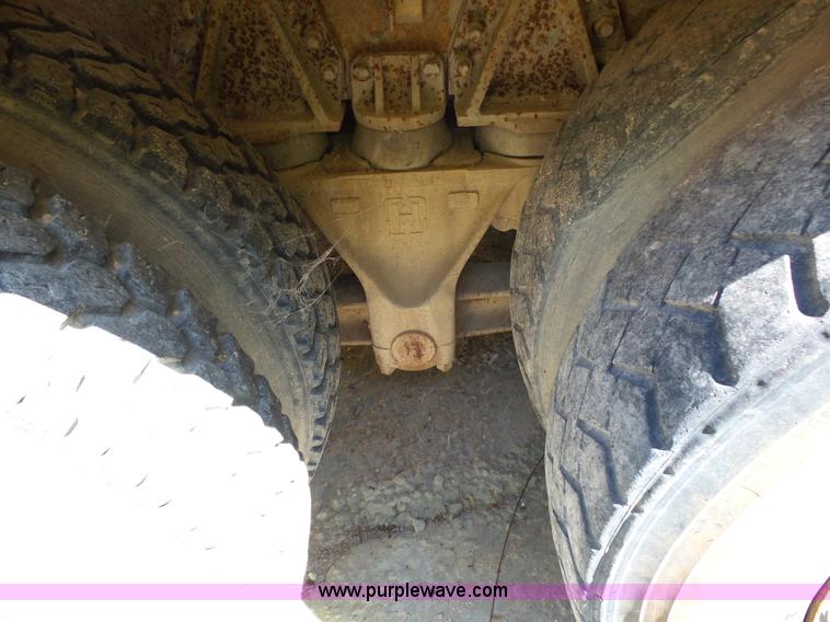 image for item L2029 1994 Ford LT8000 mixer truck