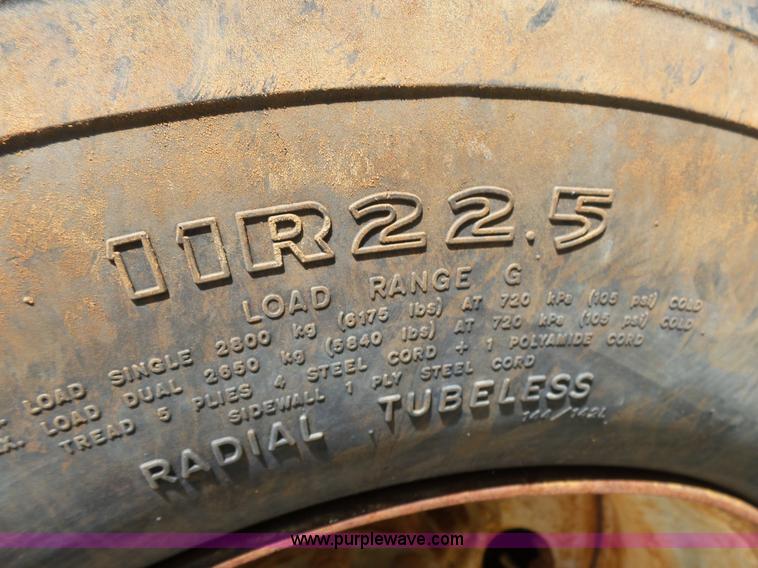 image for item L2029 1994 Ford LT8000 mixer truck