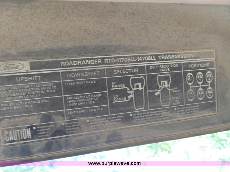 image for item L2029 1994 Ford LT8000 mixer truck