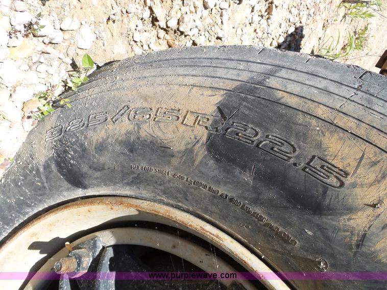 image for item L2030 1989 Ford LT8000 mixer truck