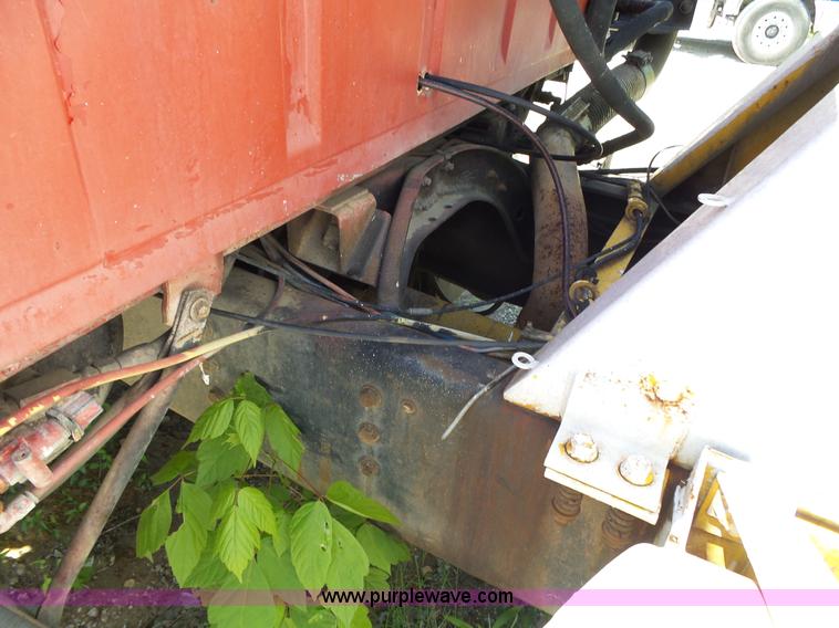 image for item L2030 1989 Ford LT8000 mixer truck