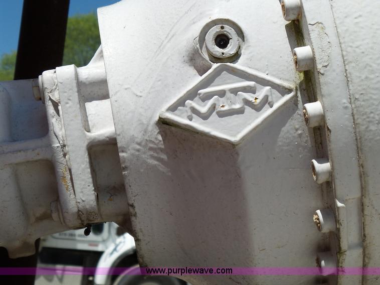 image for item L2030 1989 Ford LT8000 mixer truck