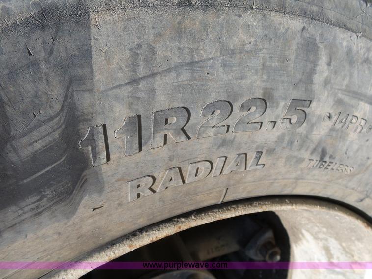 image for item L2030 1989 Ford LT8000 mixer truck