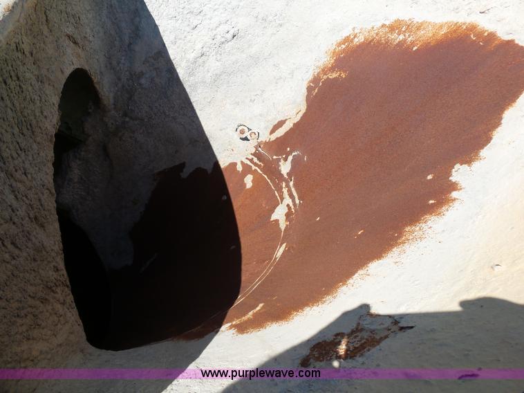 image for item L2030 1989 Ford LT8000 mixer truck