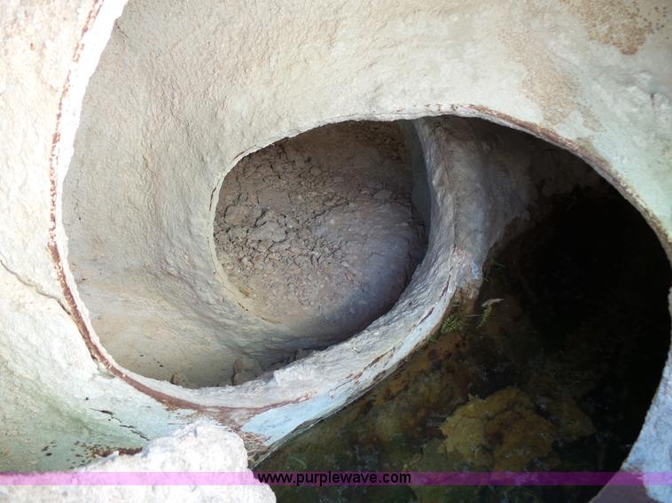 image for item L2030 1989 Ford LT8000 mixer truck