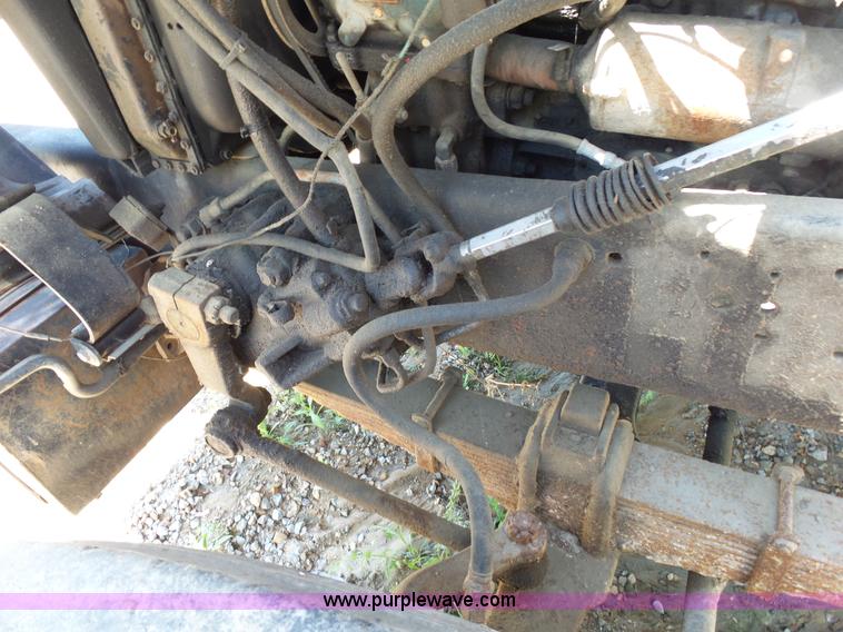 image for item L2030 1989 Ford LT8000 mixer truck