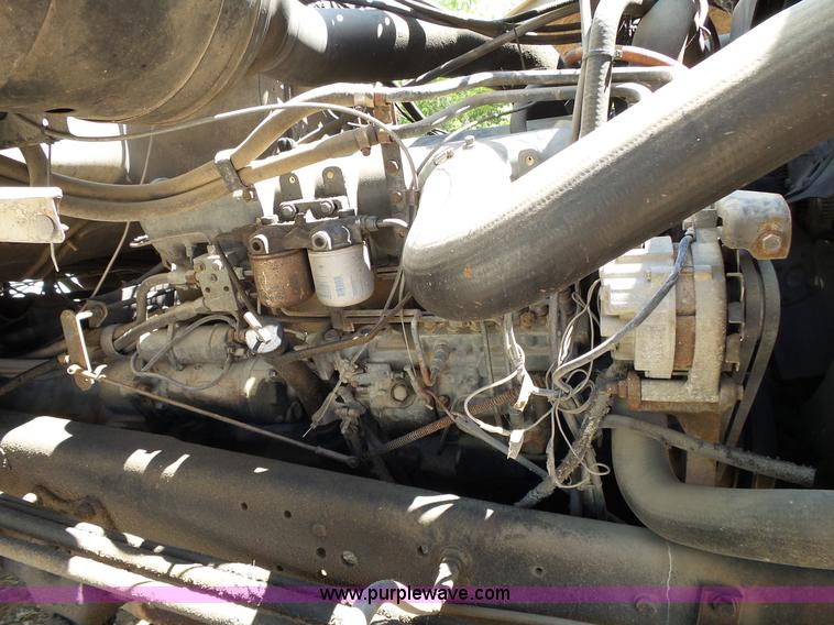 image for item L2030 1989 Ford LT8000 mixer truck