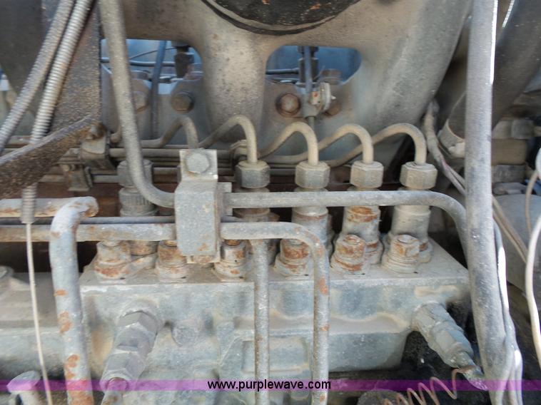 image for item L2030 1989 Ford LT8000 mixer truck