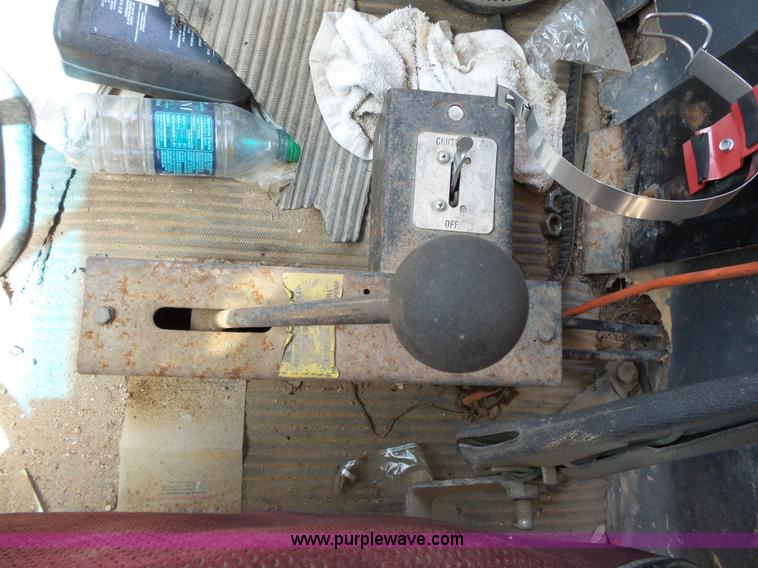 image for item L2030 1989 Ford LT8000 mixer truck