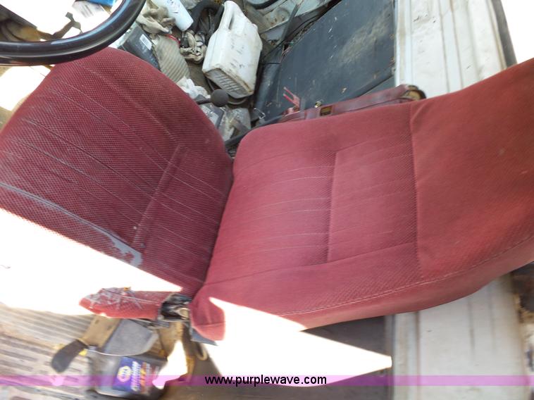 image for item L2030 1989 Ford LT8000 mixer truck