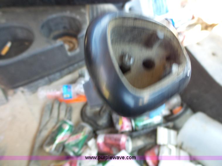 image for item L2031 1998 International 1840 mixer truck