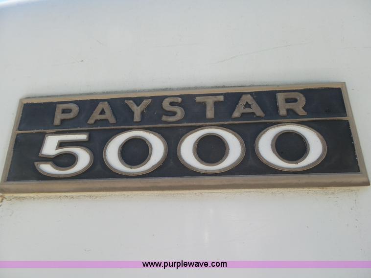 image for item L2031 1998 International 1840 mixer truck