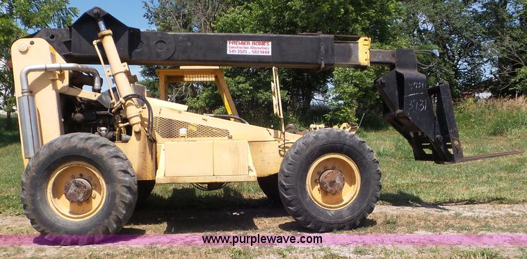 image for item L5251 1981 Pettibone B66 telehandler