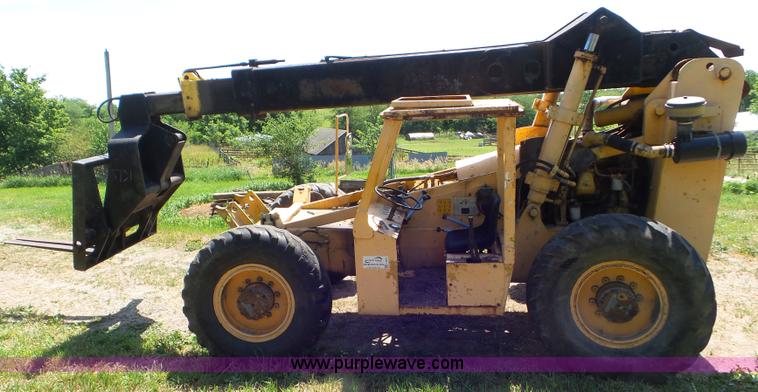 image for item L5251 1981 Pettibone B66 telehandler
