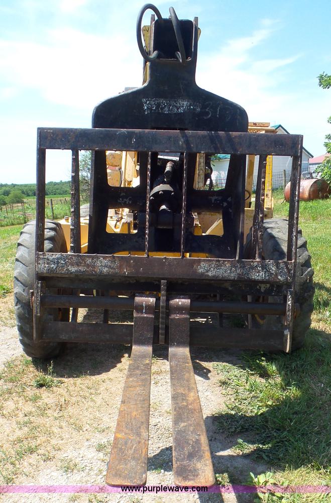 image for item L5251 1981 Pettibone B66 telehandler