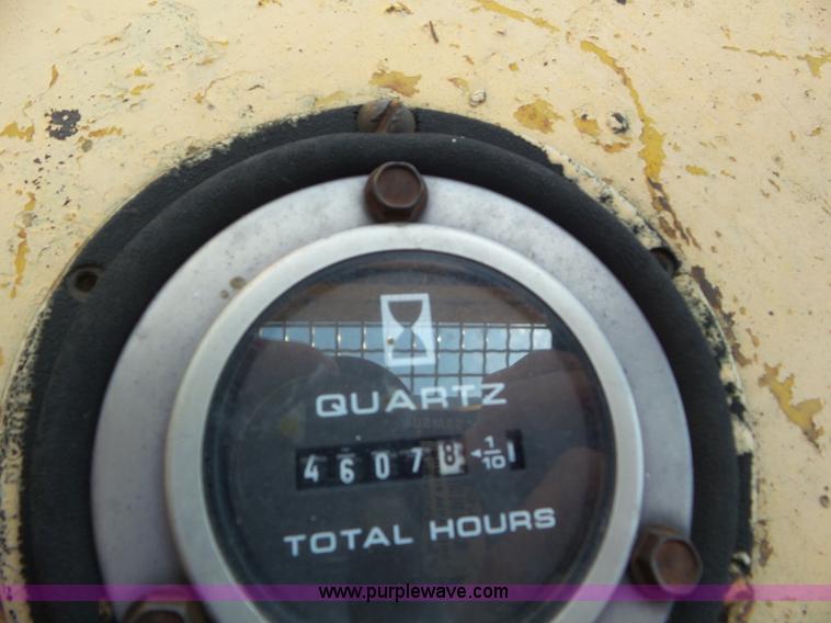 image for item L5251 1981 Pettibone B66 telehandler