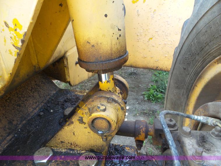 image for item L5251 1981 Pettibone B66 telehandler