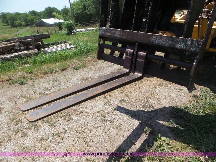 image for item L5251 1981 Pettibone B66 telehandler