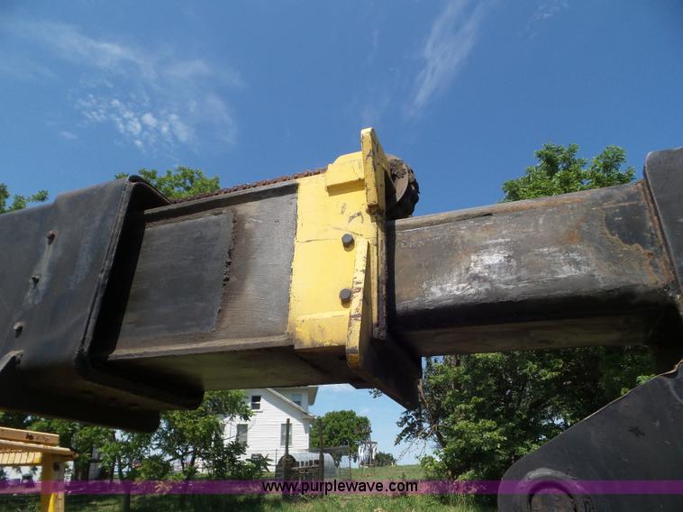 image for item L5251 1981 Pettibone B66 telehandler