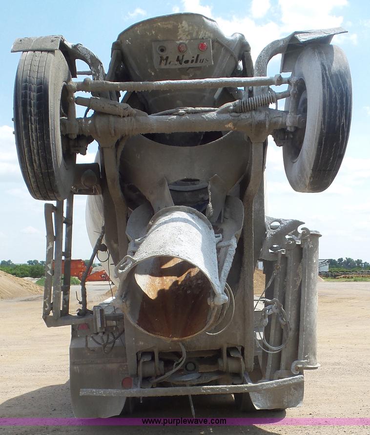 image for item L5267 1997 Ford LT9000 mixer truck