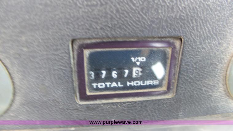 image for item L5267 1997 Ford LT9000 mixer truck