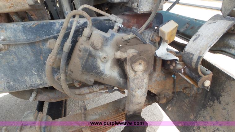 image for item L5267 1997 Ford LT9000 mixer truck